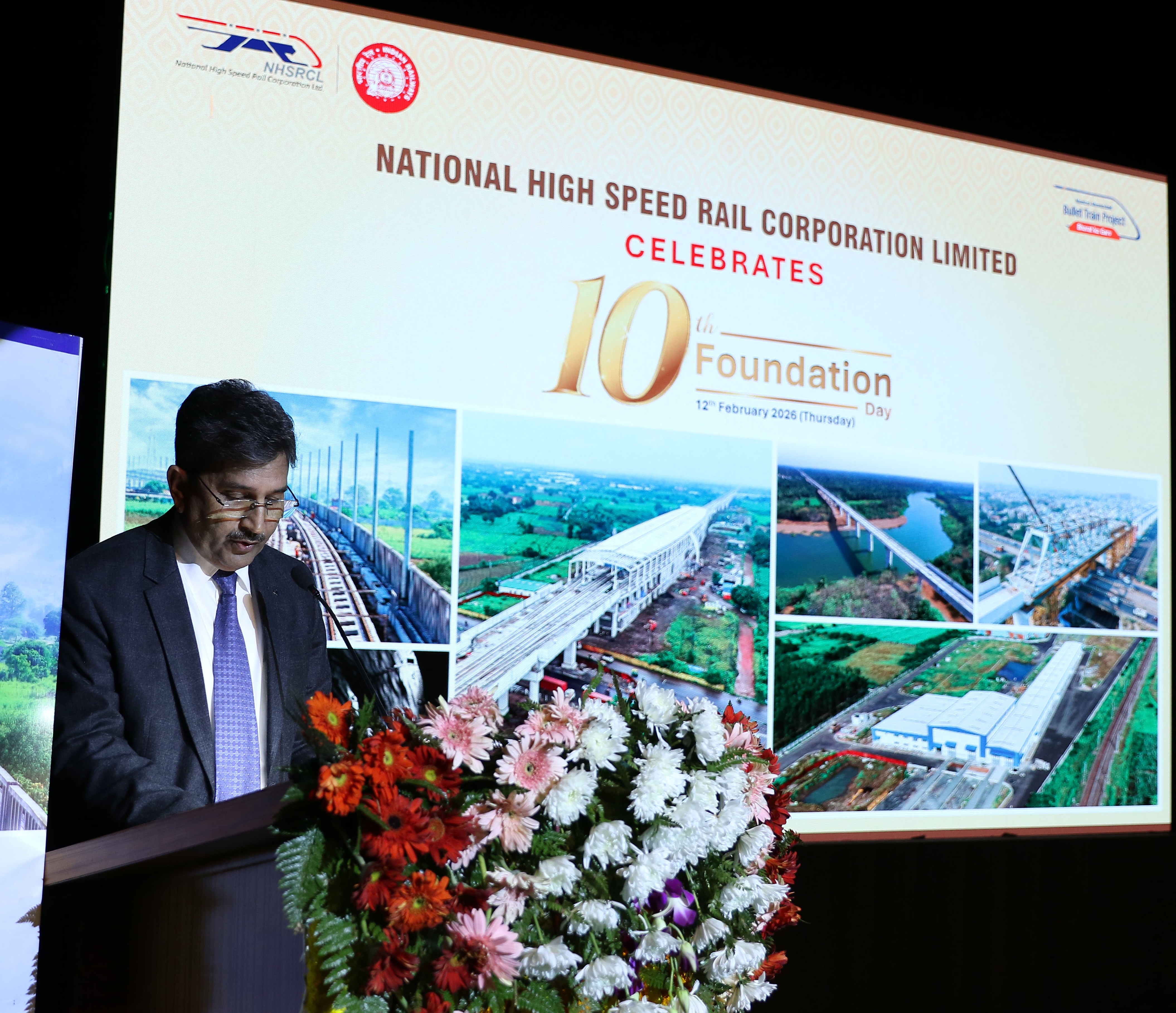 国家高速鉄道公社、創立10周年を祝う